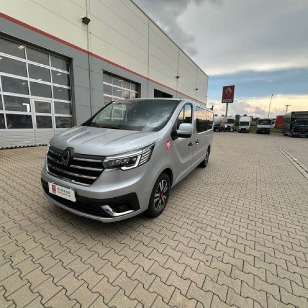 RENAULT TRAFIC L2H1 8 MÍST - PO09